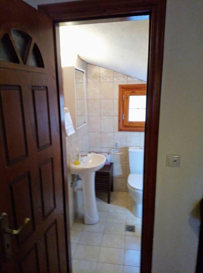 Villa Silvia Ágios Matthaíos Exteriör bild