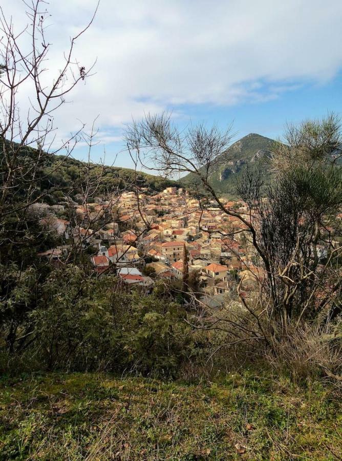 Villa Silvia Ágios Matthaíos Exteriör bild